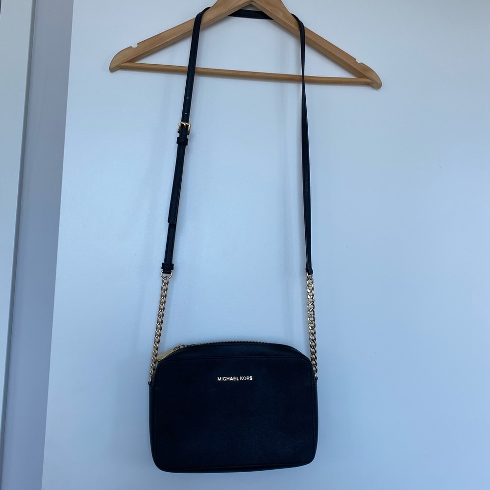 Black Michael Kors Crossbody